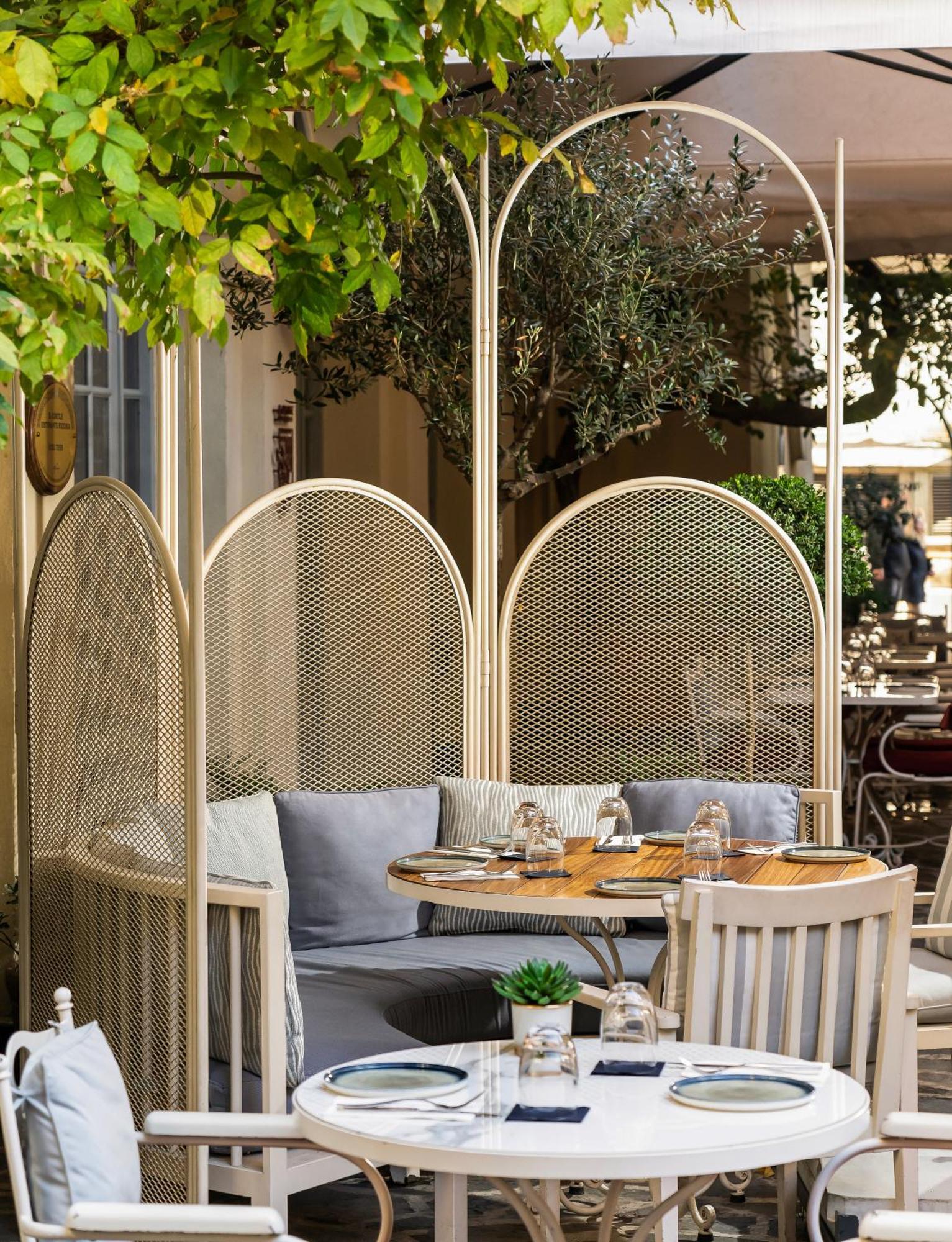 Ecole St. Pierre Hotel Istambul Exterior foto