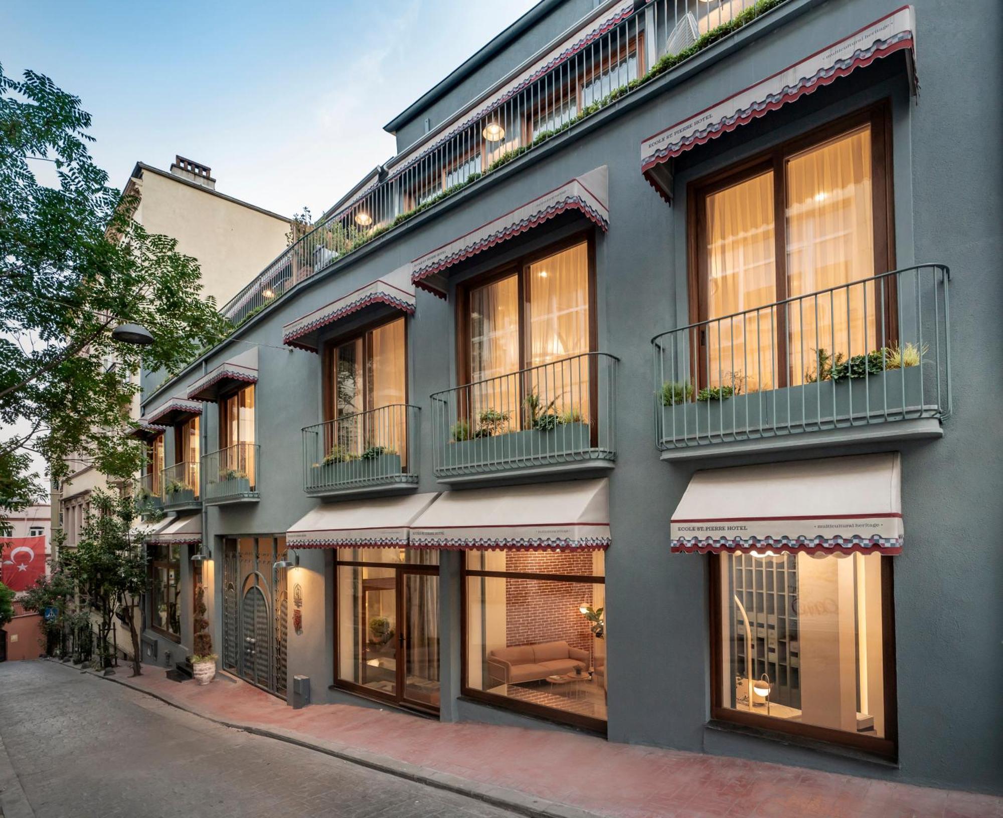 Ecole St. Pierre Hotel Istambul Exterior foto
